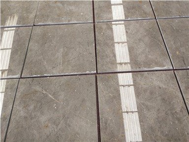 Зидне плочице за купатило од сивог мермера